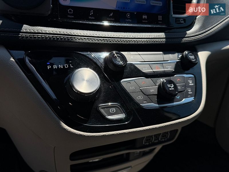 Минивэн Chrysler Pacifica 2022 в Одессе