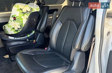 Минивэн Chrysler Pacifica 2022 в Одессе
