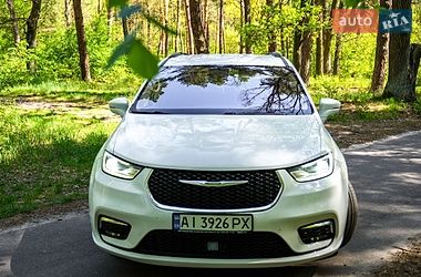 Минивэн Chrysler Pacifica 2021 в Киеве