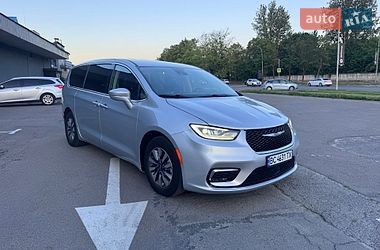 Мінівен Chrysler Pacifica 2022 в Львові