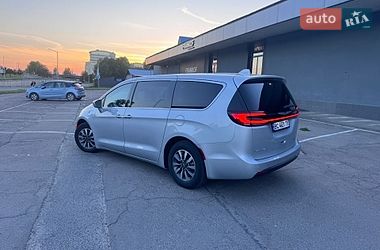 Мінівен Chrysler Pacifica 2022 в Львові