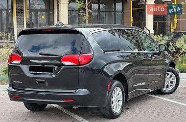 Мінівен Chrysler Pacifica 2016 в Києві