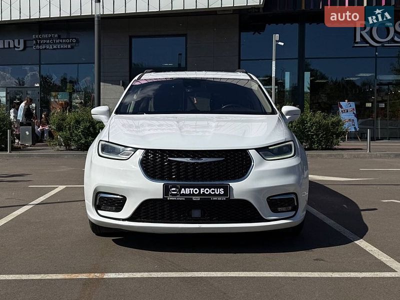 Мінівен Chrysler Pacifica 2021 в Києві