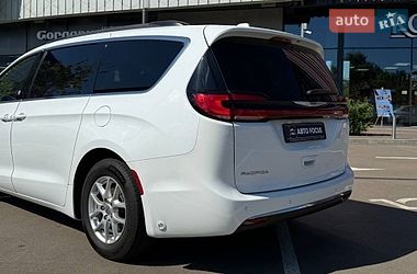 Мінівен Chrysler Pacifica 2021 в Києві