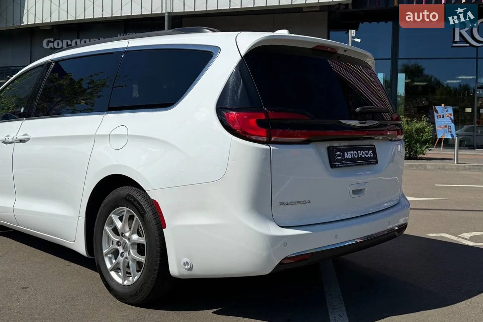 2021 Chrysler Pacifica - мініатюра 6