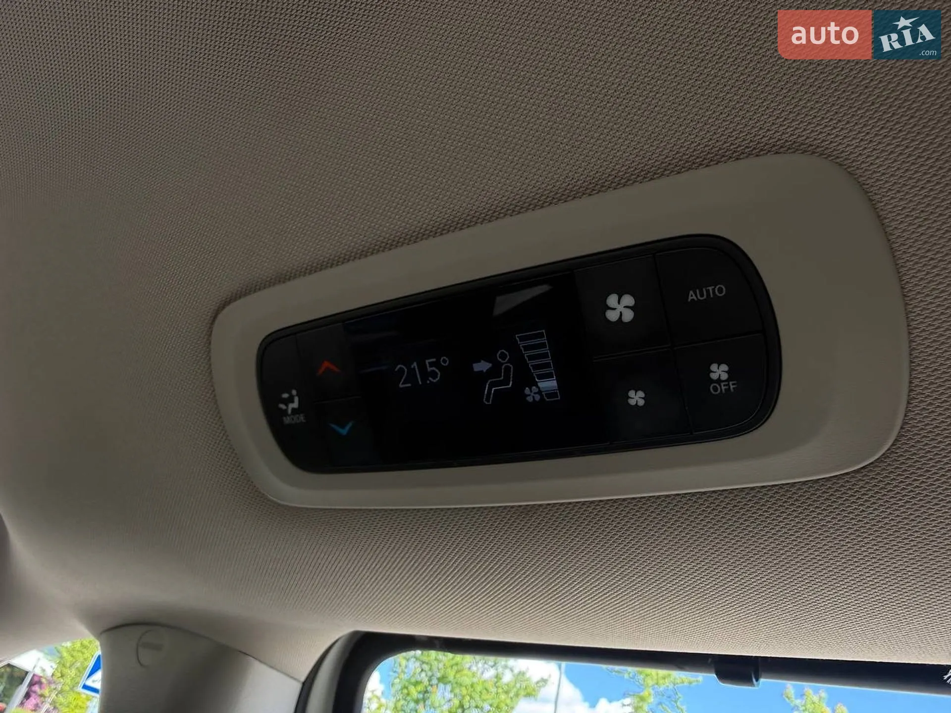 2021 Chrysler Pacifica - мініатюра 26