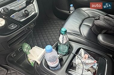 Універсал Chrysler Pacifica 2020 в Києві