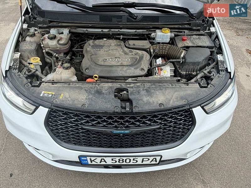 Універсал Chrysler Pacifica 2020 в Києві