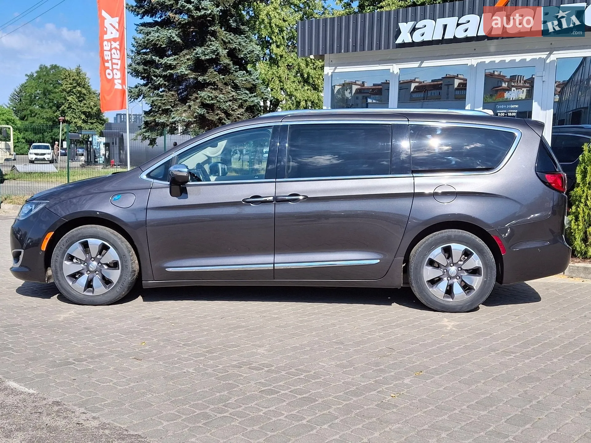2018 Chrysler Pacifica - мініатюра 8