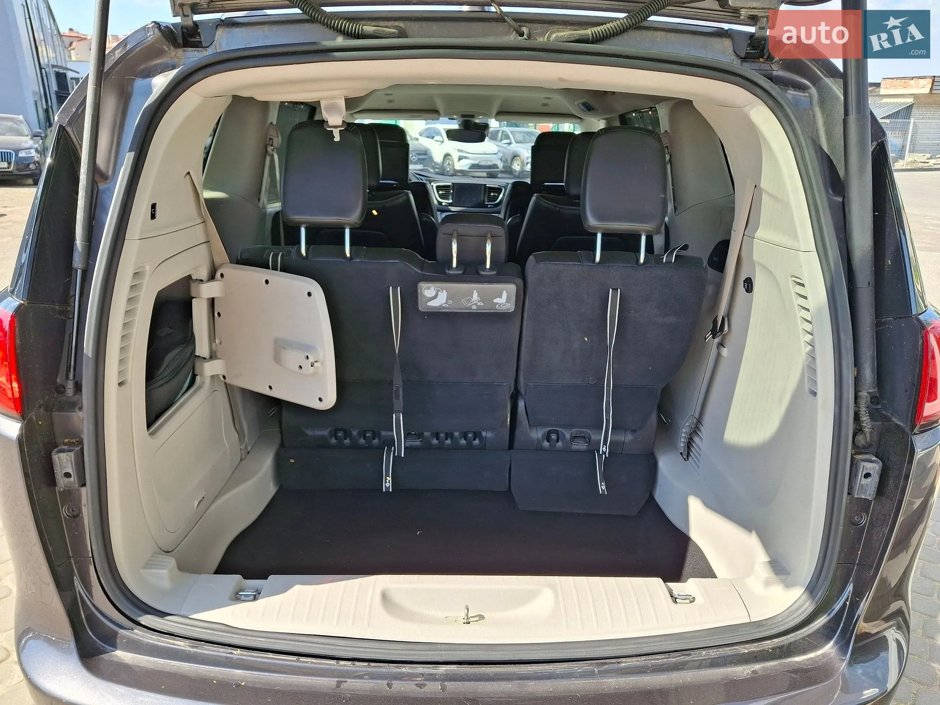 2018 Chrysler Pacifica - мініатюра 18