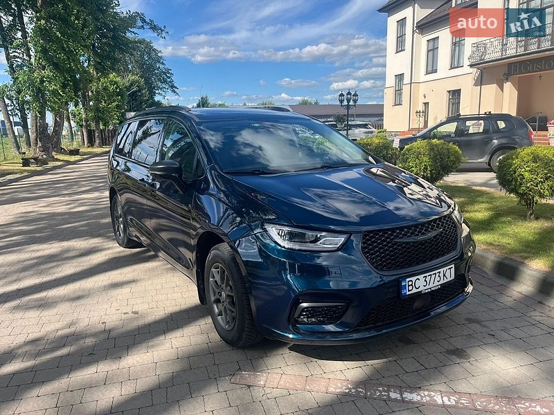 Минивэн Chrysler Pacifica 2021 в Стрые