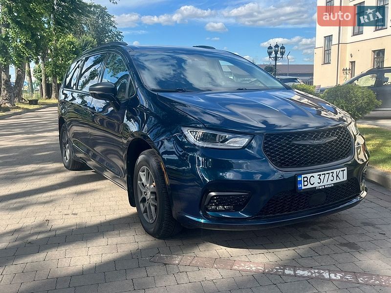 Минивэн Chrysler Pacifica 2021 в Стрые