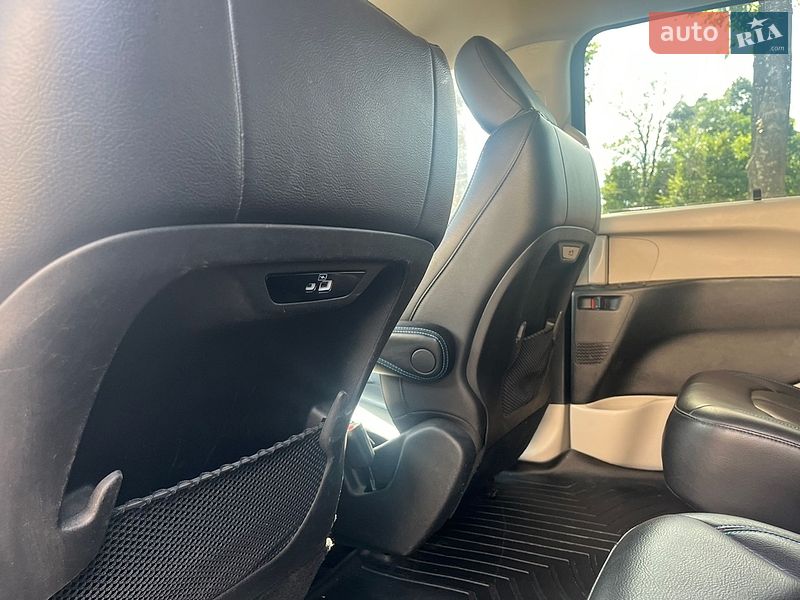 Минивэн Chrysler Pacifica 2021 в Стрые
