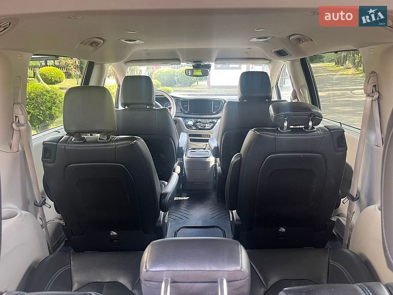 Минивэн Chrysler Pacifica 2021 в Стрые
