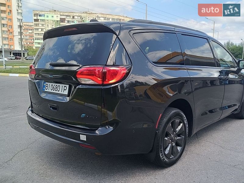 Минивэн Chrysler Pacifica 2019 в Полтаве