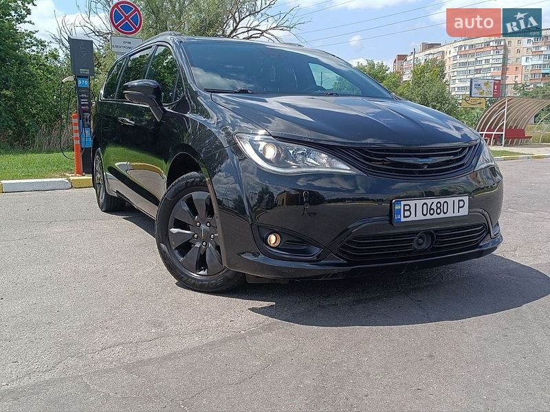 Минивэн Chrysler Pacifica 2019 в Полтаве