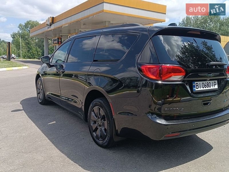 Минивэн Chrysler Pacifica 2019 в Полтаве