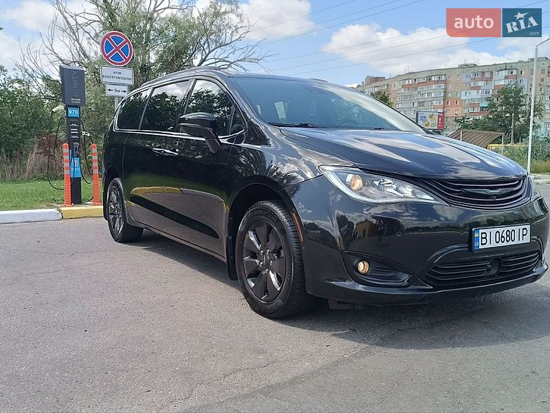 Минивэн Chrysler Pacifica 2019 в Полтаве