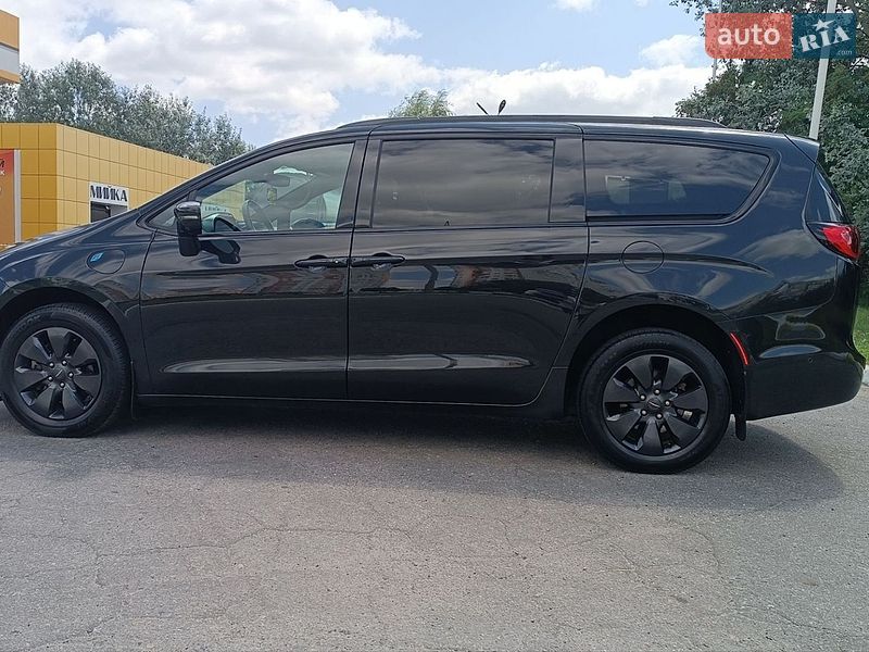 Минивэн Chrysler Pacifica 2019 в Полтаве