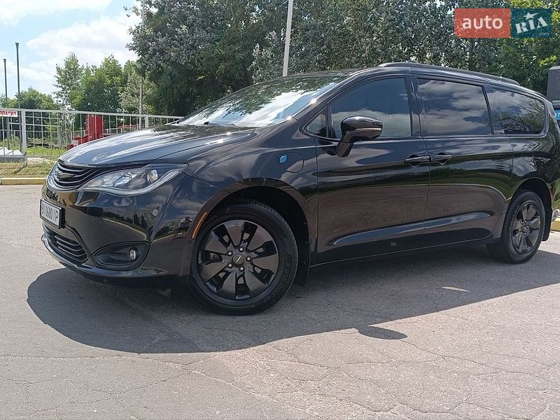 Минивэн Chrysler Pacifica 2019 в Полтаве