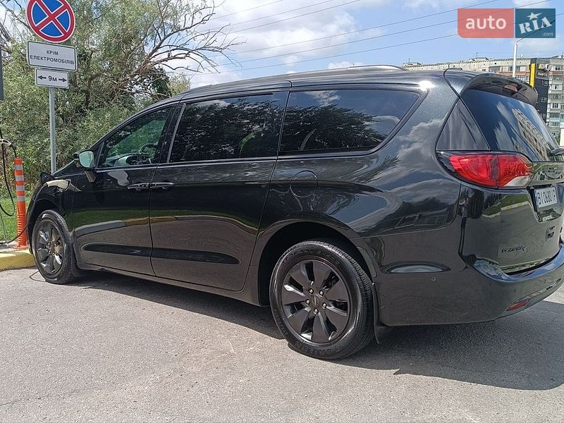 Минивэн Chrysler Pacifica 2019 в Полтаве