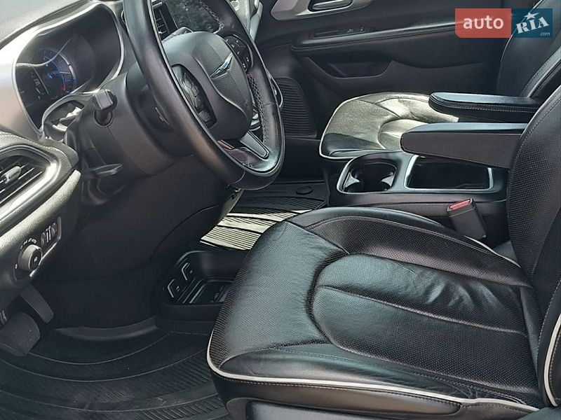 Минивэн Chrysler Pacifica 2019 в Полтаве