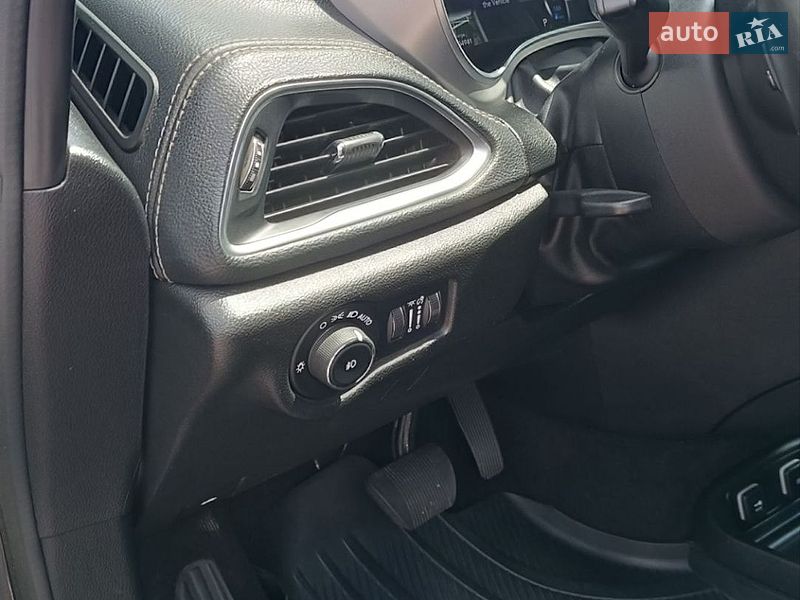 Минивэн Chrysler Pacifica 2019 в Полтаве