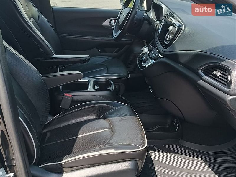Минивэн Chrysler Pacifica 2019 в Полтаве