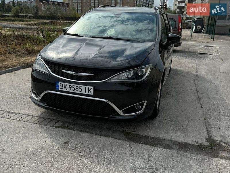 Универсал Chrysler Pacifica 2019 в Ровно фото 10 Универсал Chrysler Pacifica 2019 в Ровно
