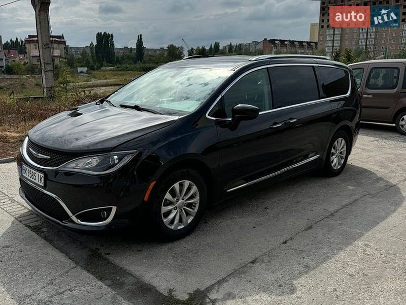 Универсал Chrysler Pacifica 2019 в Ровно фото 2 Универсал Chrysler Pacifica 2019 в Ровно