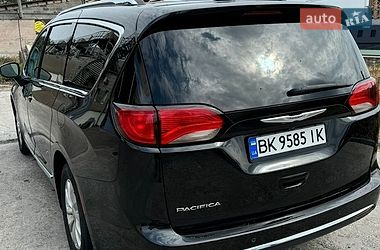 Универсал Chrysler Pacifica 2019 в Ровно фото 7 Универсал Chrysler Pacifica 2019 в Ровно