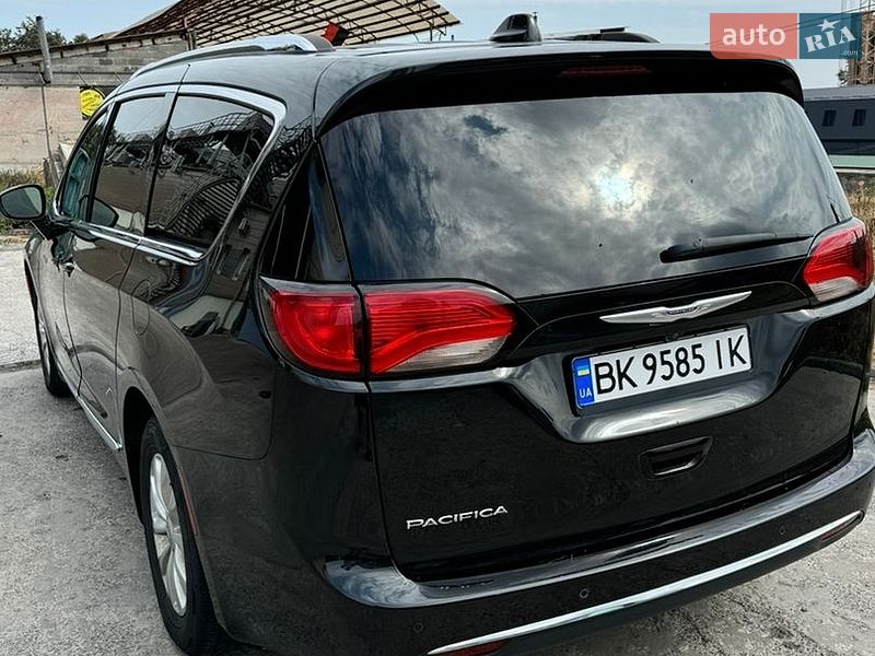 Универсал Chrysler Pacifica 2019 в Ровно фото 7 Универсал Chrysler Pacifica 2019 в Ровно