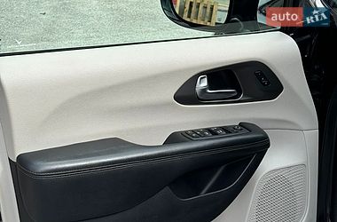 Универсал Chrysler Pacifica 2019 в Ровно фото 12 Универсал Chrysler Pacifica 2019 в Ровно