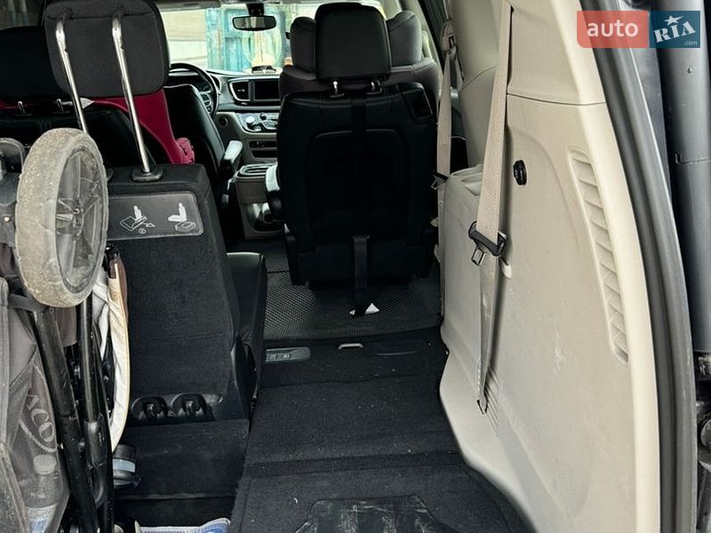 Універсал Chrysler Pacifica 2019 в Рівному