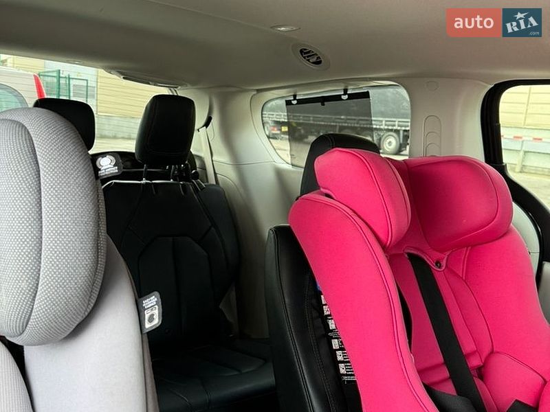 Универсал Chrysler Pacifica 2019 в Ровно фото 32 Универсал Chrysler Pacifica 2019 в Ровно