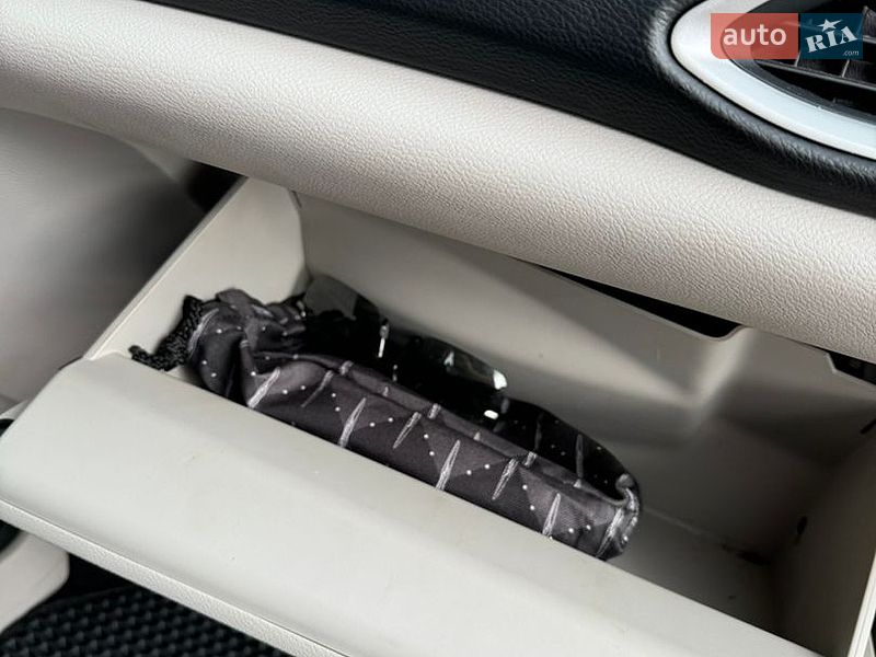 Универсал Chrysler Pacifica 2019 в Ровно фото 35 Универсал Chrysler Pacifica 2019 в Ровно