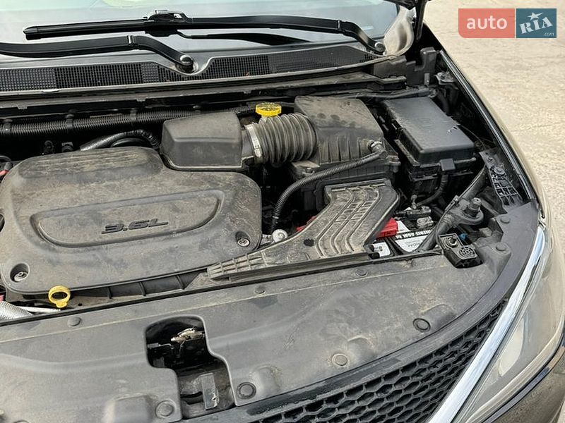 Універсал Chrysler Pacifica 2019 в Рівному