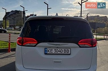 Універсал Chrysler Pacifica 2018 в Дніпрі фото 18 Універсал Chrysler Pacifica 2018 в Дніпрі