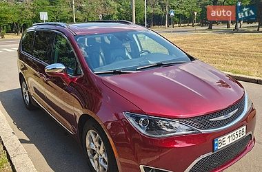 Минивэн Chrysler Pacifica 2018 в Николаеве