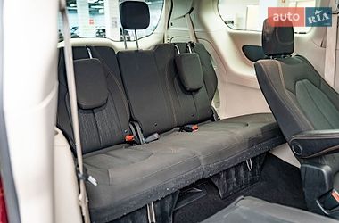 Минивэн Chrysler Pacifica 2018 в Киеве