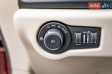 Минивэн Chrysler Pacifica 2018 в Киеве