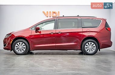 Минивэн Chrysler Pacifica 2018 в Киеве