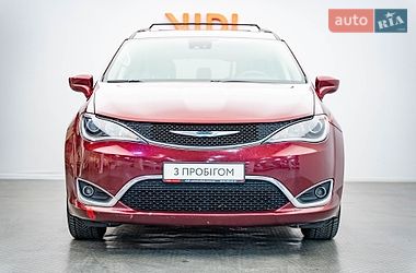 Минивэн Chrysler Pacifica 2018 в Киеве