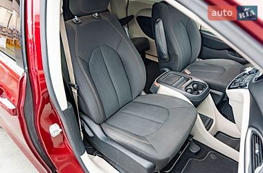 Минивэн Chrysler Pacifica 2018 в Киеве