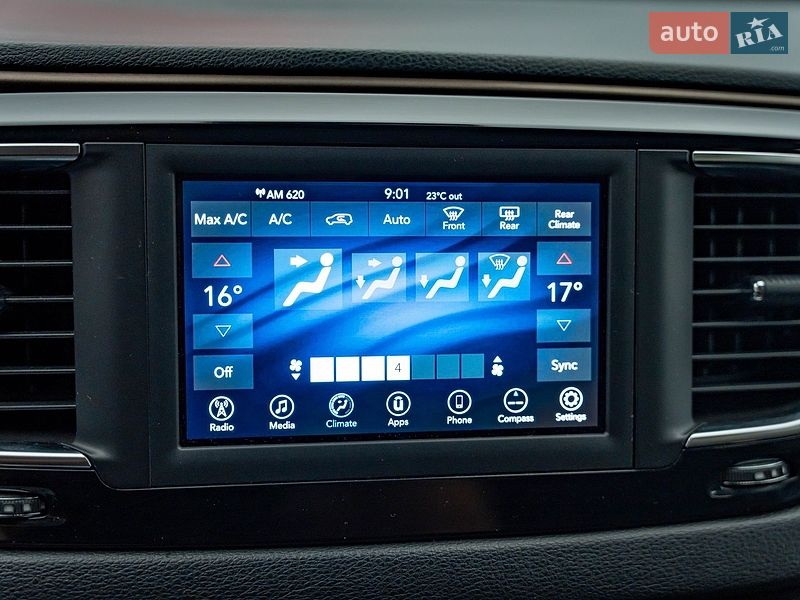 Минивэн Chrysler Pacifica 2018 в Киеве