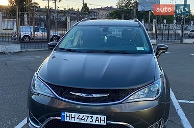 Мінівен Chrysler Pacifica 2019 в Одесі