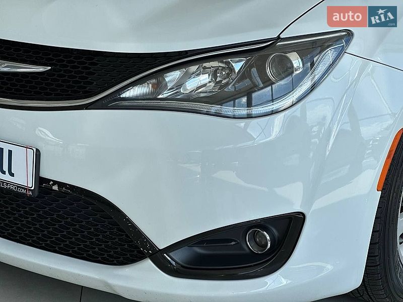 Мінівен Chrysler Pacifica 2017 в Одесі фото 5 Мінівен Chrysler Pacifica 2017 в Одесі
