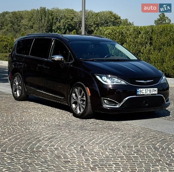 Минивэн Chrysler Pacifica 2016 в Днепре фото 8 Минивэн Chrysler Pacifica 2016 в Днепре
