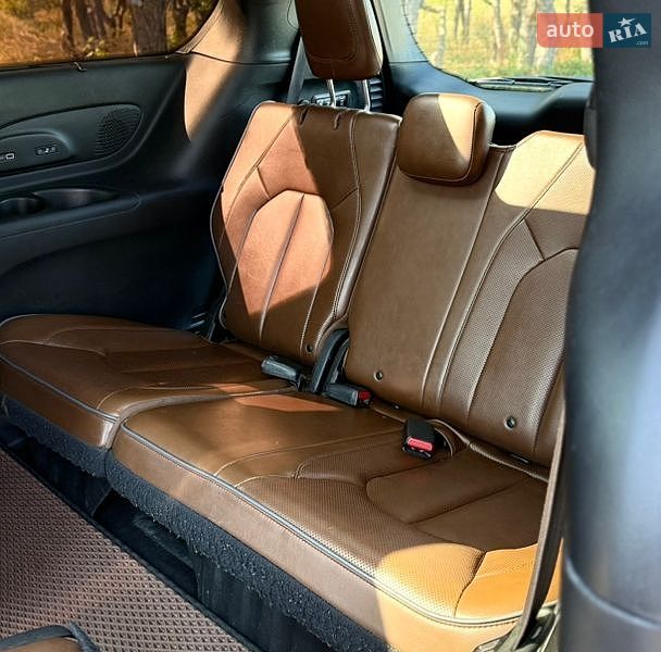 Минивэн Chrysler Pacifica 2016 в Днепре фото 14 Минивэн Chrysler Pacifica 2016 в Днепре