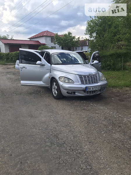 Хэтчбек Chrysler PT Cruiser 2002 в Косове